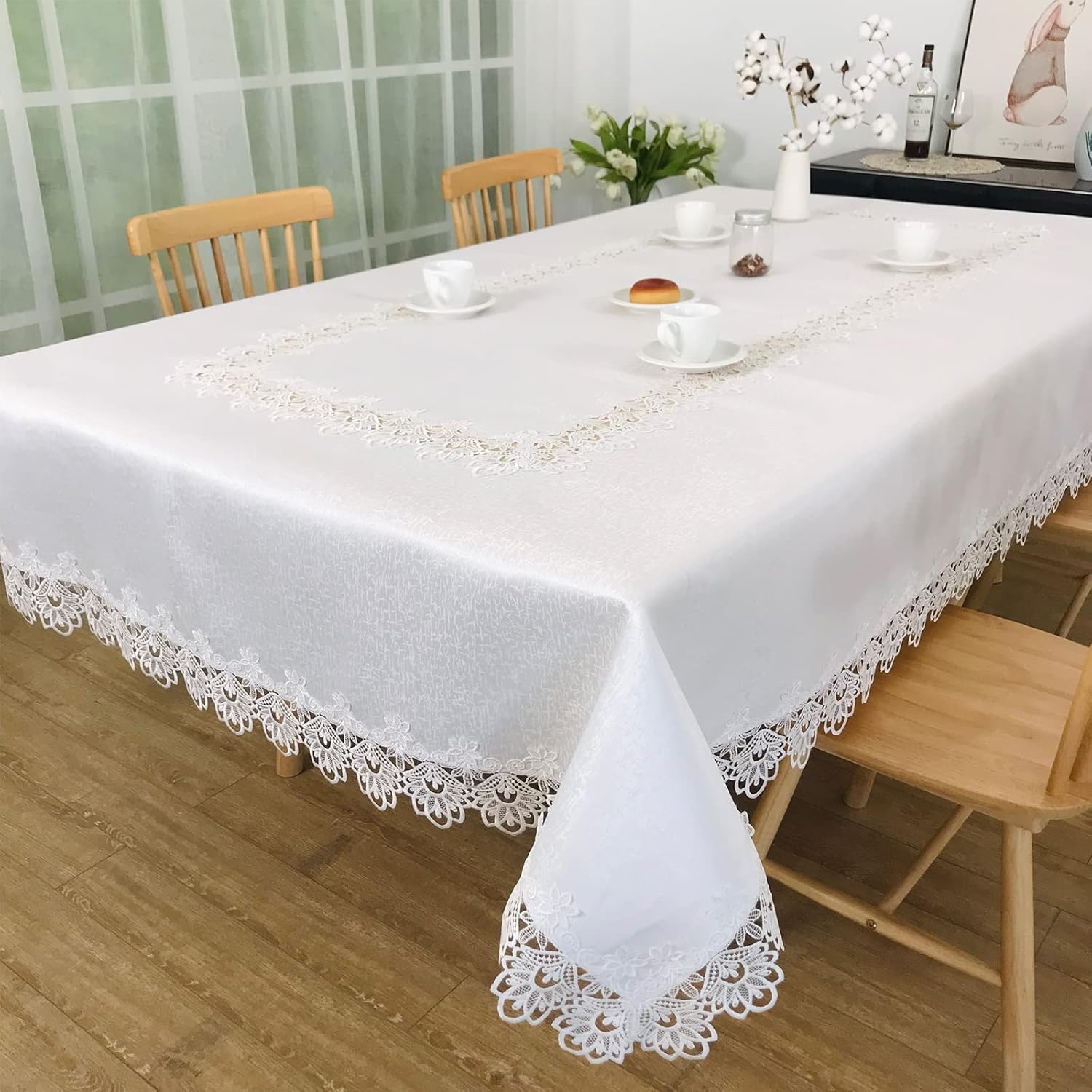 Elegant Lace Tablecloth for Rectangular Tables - White 72x144