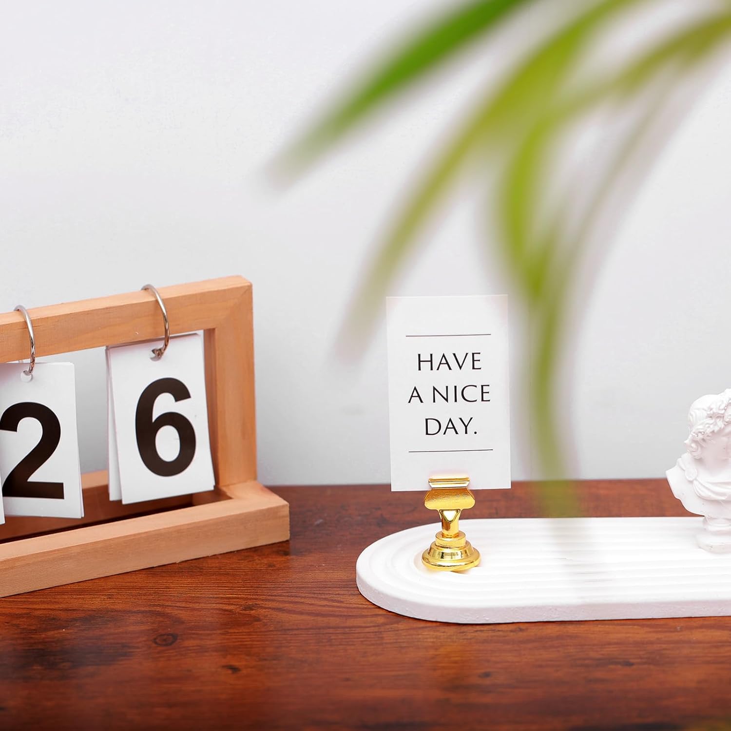 Urban Deco 36 Piece Gold Steel Place Card Holders