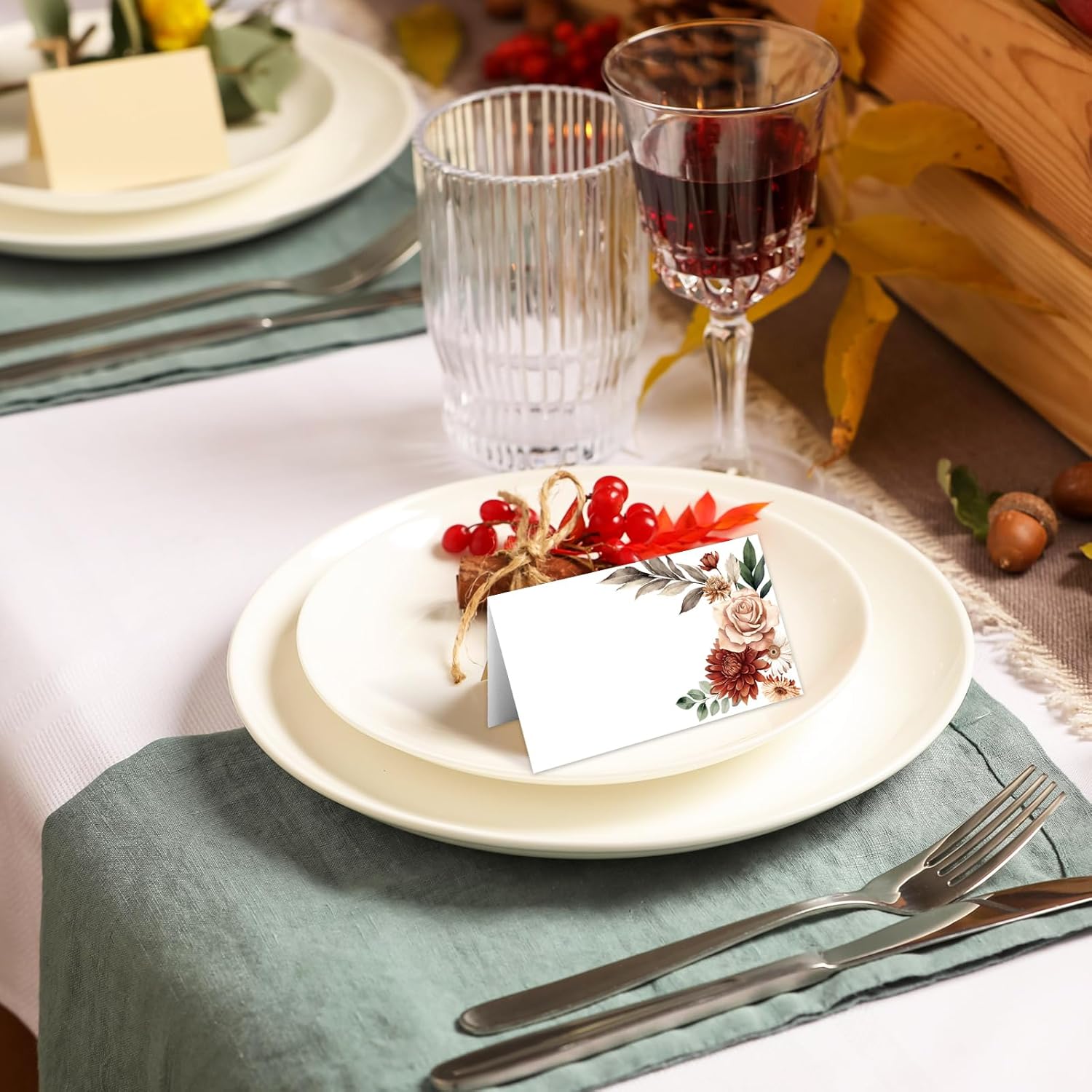 Whaline 100Pcs Fall Place Cards Retro Boho Floral Tented Name Cards