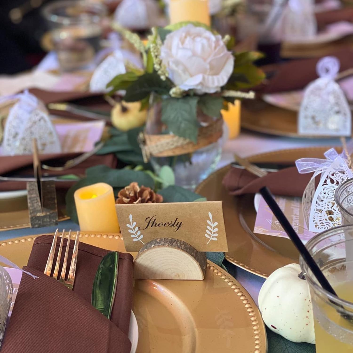 30 Pcs Rustic Wood Place Card Holders with 32 Pcs Kraft Tented Cards