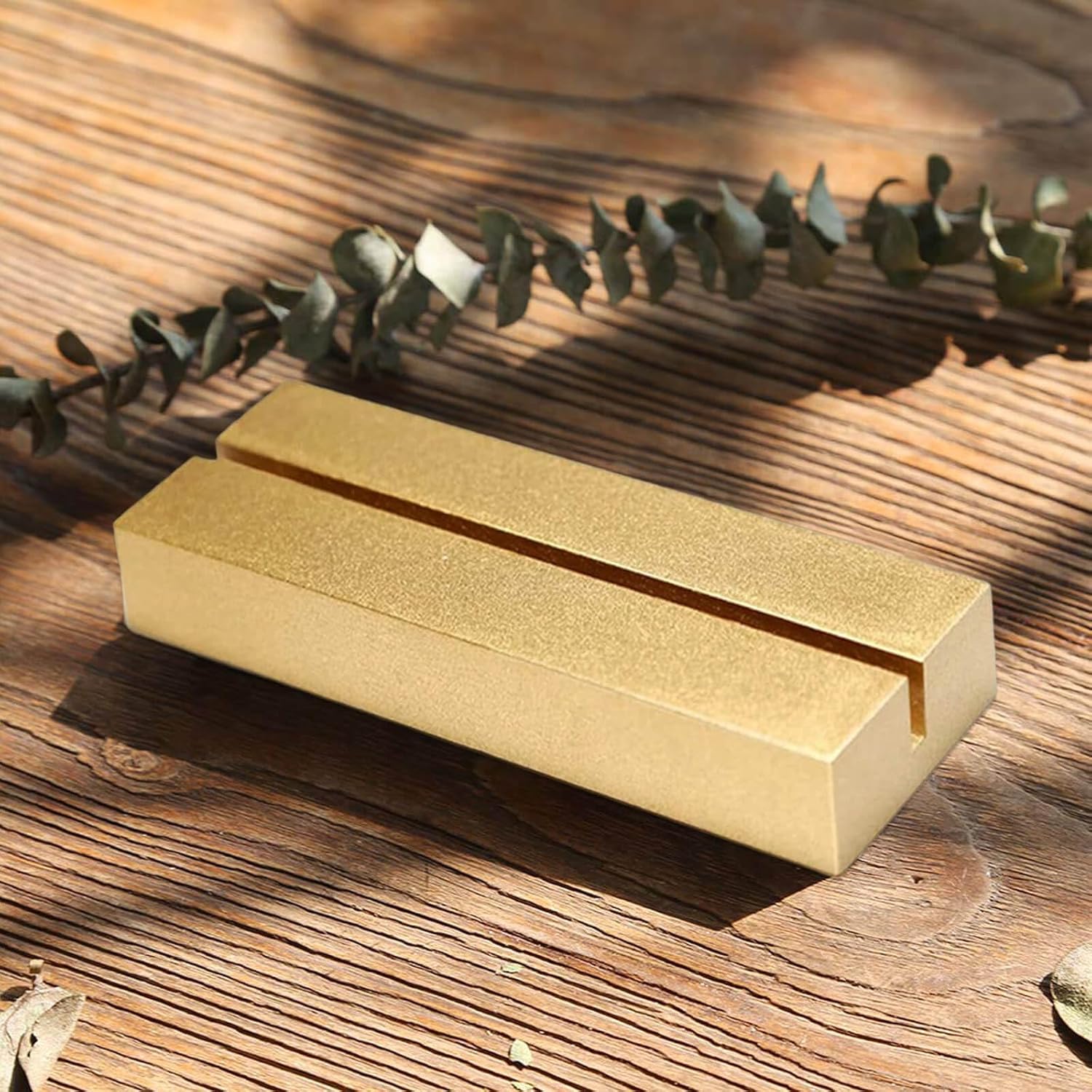CUNGLIN Gold Wood Table Number Holders 4 Pack