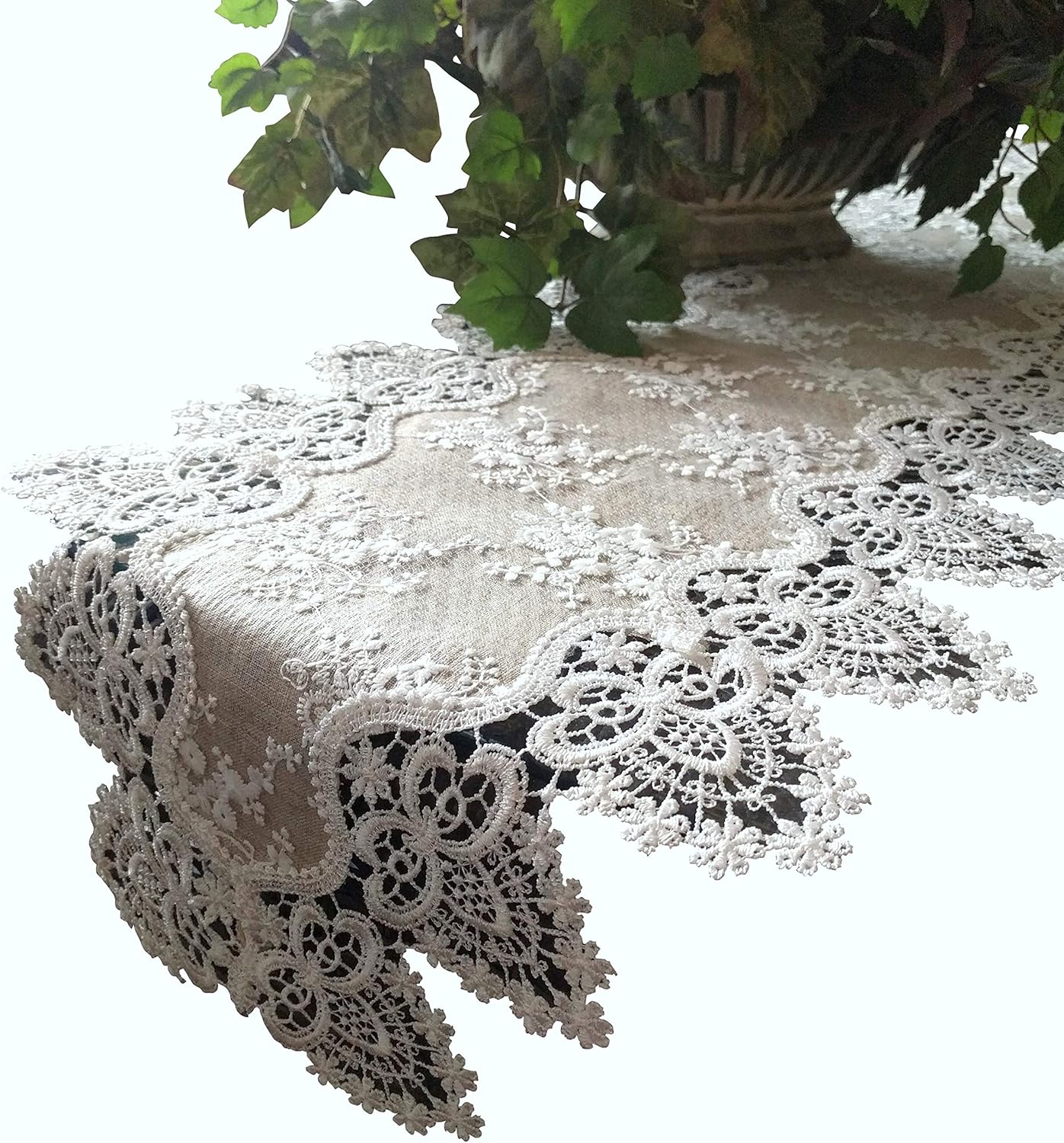 Galleria di Giovanni Victorian Table Runner 66 Inch