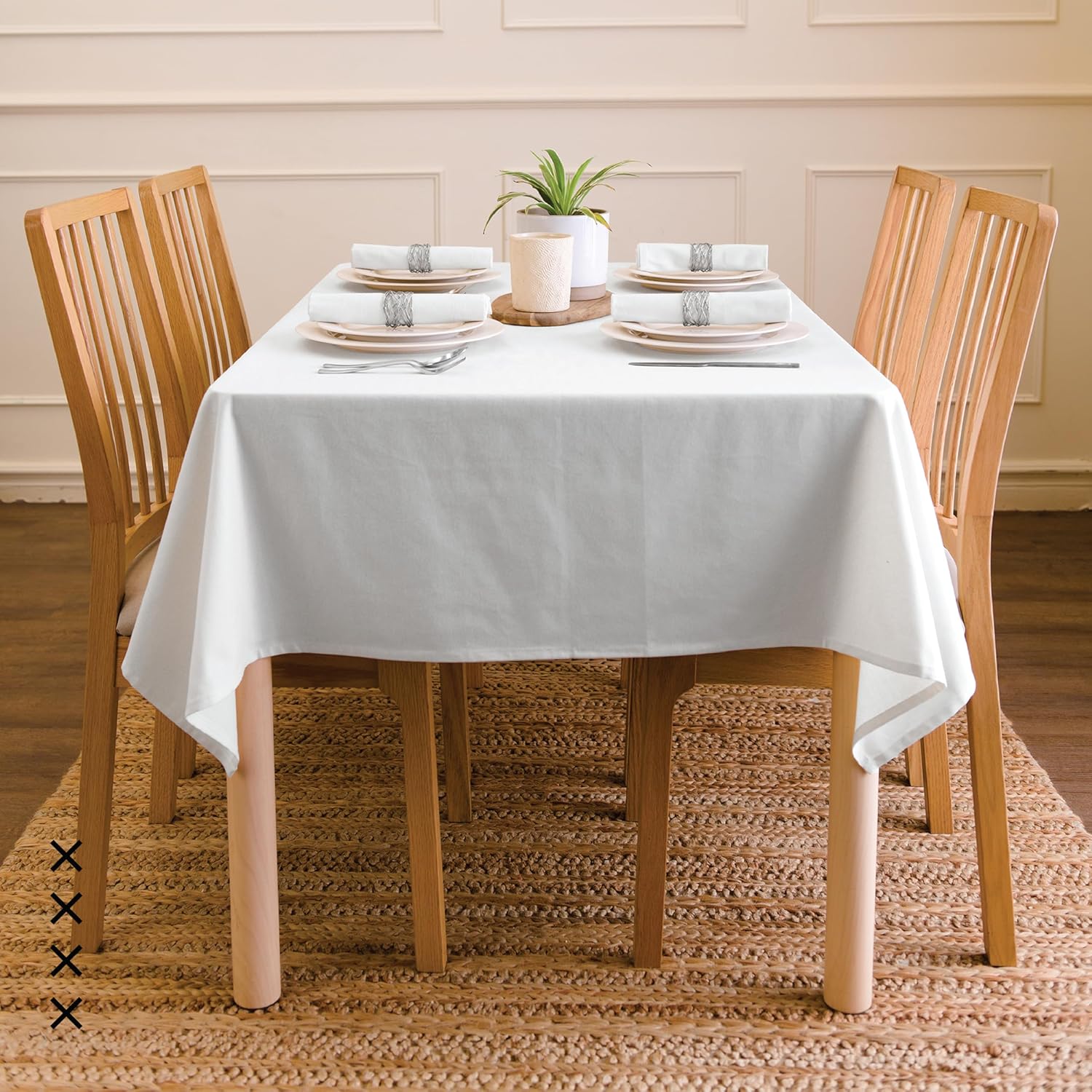 Encasa XO Rectangular Tablecloth 56x84 in